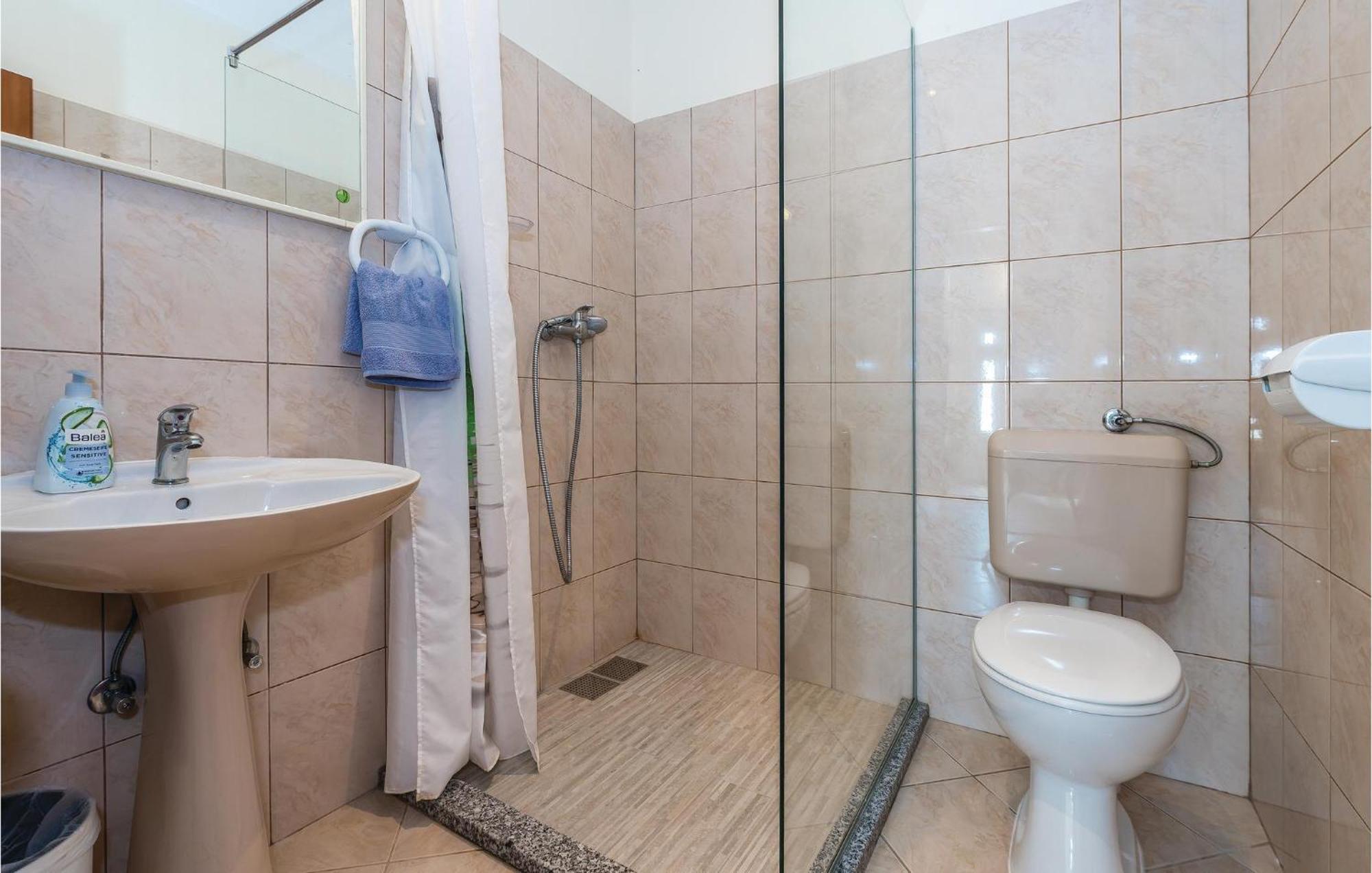 Lovely Home In Sibenik-Brodarica With Kitchen Donje Polje Екстер'єр фото